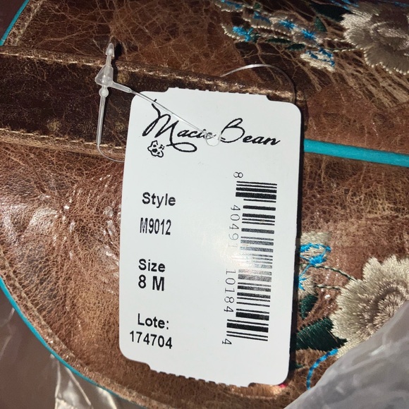 Brand new, never worn Macie Bean cowboy boot! Size 8M - Picture 4 of 13